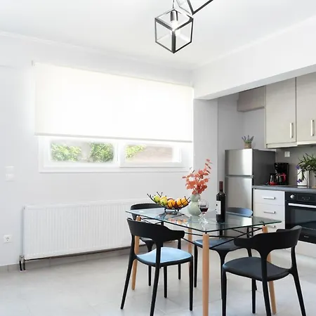 Peter's Cozy Apartment *